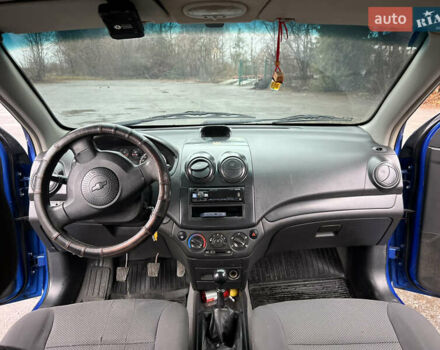Синій Шевроле Авео, об'ємом двигуна 1.5 л та пробігом 235 тис. км за 2600 $, фото 15 на Automoto.ua