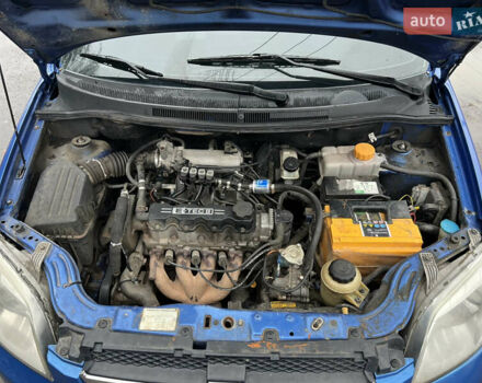 Синій Шевроле Авео, об'ємом двигуна 1.5 л та пробігом 235 тис. км за 2600 $, фото 16 на Automoto.ua