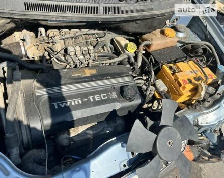 Синий Шевроле Авео, объемом двигателя 1.6 л и пробегом 258 тыс. км за 2000 $, фото 7 на Automoto.ua