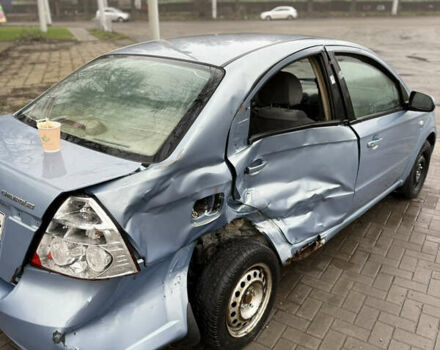 Синий Шевроле Авео, объемом двигателя 1.6 л и пробегом 199 тыс. км за 1500 $, фото 7 на Automoto.ua