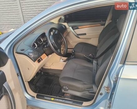 Синий Шевроле Авео, объемом двигателя 1.6 л и пробегом 177 тыс. км за 4200 $, фото 2 на Automoto.ua