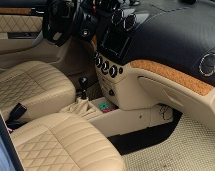 Синий Шевроле Авео, объемом двигателя 1.6 л и пробегом 256 тыс. км за 2000 $, фото 4 на Automoto.ua