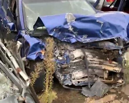 Синий Шевроле Авео, объемом двигателя 1.6 л и пробегом 260 тыс. км за 999 $, фото 3 на Automoto.ua