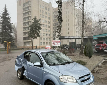 Синий Шевроле Авео, объемом двигателя 1.6 л и пробегом 199 тыс. км за 1500 $, фото 2 на Automoto.ua