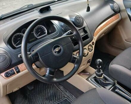 Синій Шевроле Авео, об'ємом двигуна 1.6 л та пробігом 130 тис. км за 3400 $, фото 4 на Automoto.ua