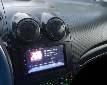 Синий Шевроле Авео, объемом двигателя 1.5 л и пробегом 200 тыс. км за 3800 $, фото 5 на Automoto.ua