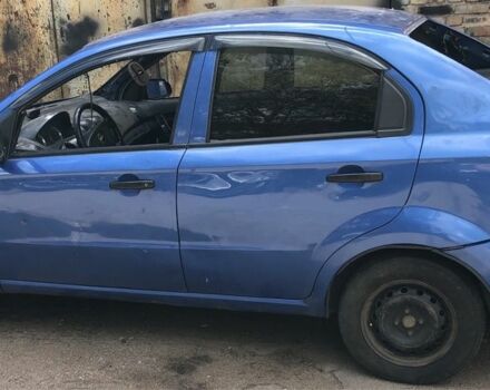 Синий Шевроле Авео, объемом двигателя 1.5 л и пробегом 250 тыс. км за 1100 $, фото 3 на Automoto.ua