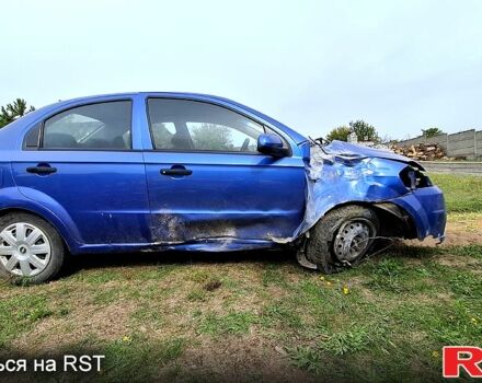 Синий Шевроле Авео, объемом двигателя 1.5 л и пробегом 115 тыс. км за 1550 $, фото 2 на Automoto.ua