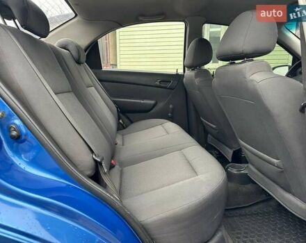 Синий Шевроле Авео, объемом двигателя 1.5 л и пробегом 259 тыс. км за 3990 $, фото 10 на Automoto.ua