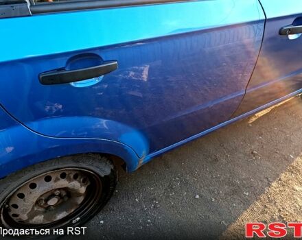 Синий Шевроле Авео, объемом двигателя 16 л и пробегом 230 тыс. км за 4000 $, фото 4 на Automoto.ua
