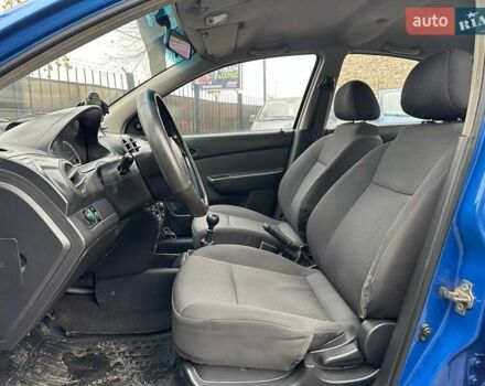 Синий Шевроле Авео, объемом двигателя 1.5 л и пробегом 259 тыс. км за 3990 $, фото 8 на Automoto.ua