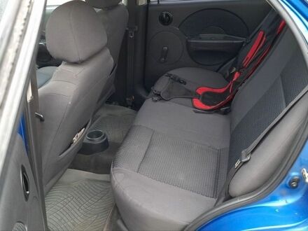 Синій Шевроле Авео, об'ємом двигуна 1.5 л та пробігом 200 тис. км за 2600 $, фото 1 на Automoto.ua