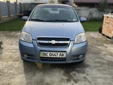 Синий Шевроле Авео, объемом двигателя 1.5 л и пробегом 225 тыс. км за 3200 $, фото 1 на Automoto.ua
