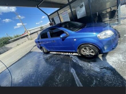 Синий Шевроле Авео, объемом двигателя 1.5 л и пробегом 300 тыс. км за 3000 $, фото 1 на Automoto.ua