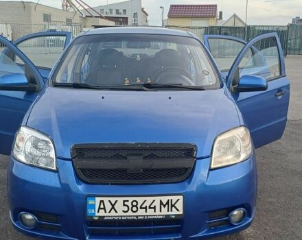 Синий Шевроле Авео, объемом двигателя 1.5 л и пробегом 300 тыс. км за 4500 $, фото 1 на Automoto.ua