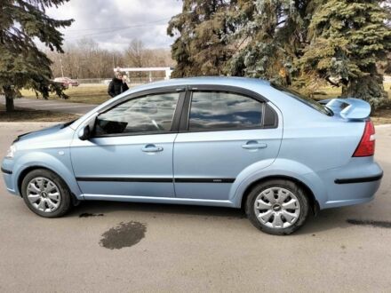 Синий Шевроле Авео, объемом двигателя 1.6 л и пробегом 200 тыс. км за 4500 $, фото 1 на Automoto.ua