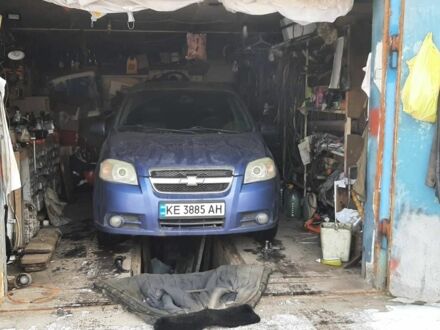 Шевроле Авео 2009 в Кривом Роге на Automoto.ua Синий Шевроле Авео, объемом двигателя 1.5 л и пробегом 200 тыс. км за 4000 $, фото 1 на Automoto.ua