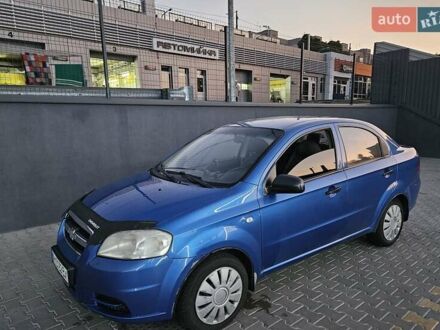 Шевроле Авео 2010 в Киеве на Automoto.ua Синий Шевроле Авео, объемом двигателя 1.5 л и пробегом 250 тыс. км за 5000 $, фото 1 на Automoto.ua