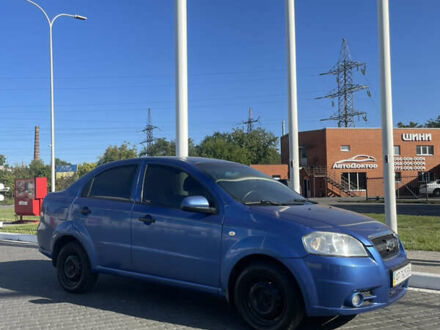 Синий Шевроле Авео, объемом двигателя 1.5 л и пробегом 400 тыс. км за 3500 $, фото 1 на Automoto.ua