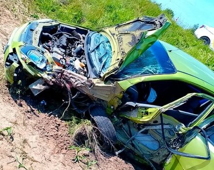 Зеленый Шевроле Авео, объемом двигателя 1.5 л и пробегом 269 тыс. км за 400 $, фото 3 на Automoto.ua