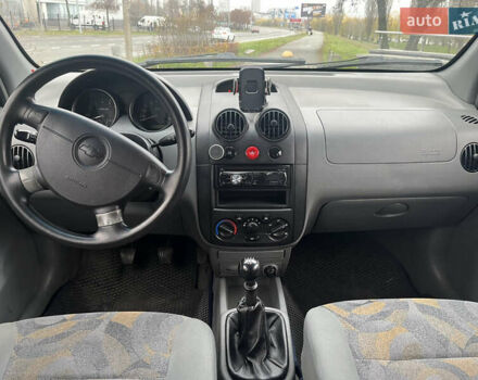 Зеленый Шевроле Авео, объемом двигателя 1.5 л и пробегом 235 тыс. км за 2600 $, фото 7 на Automoto.ua