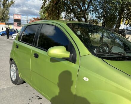 Зеленый Шевроле Авео, объемом двигателя 1.5 л и пробегом 221 тыс. км за 2500 $, фото 2 на Automoto.ua