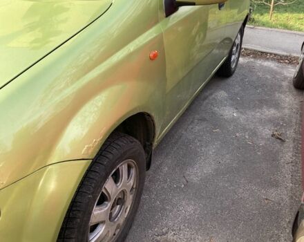 Зеленый Шевроле Авео, объемом двигателя 1.5 л и пробегом 240 тыс. км за 3500 $, фото 3 на Automoto.ua