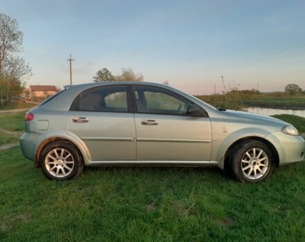 Зелений Шевроле Авео, об'ємом двигуна 1.6 л та пробігом 300 тис. км за 2999 $, фото 4 на Automoto.ua