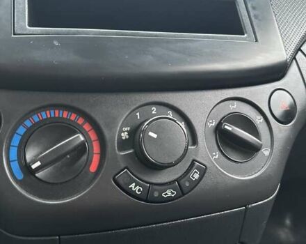 Зелений Шевроле Авео, об'ємом двигуна 2 л та пробігом 286 тис. км за 3600 $, фото 31 на Automoto.ua