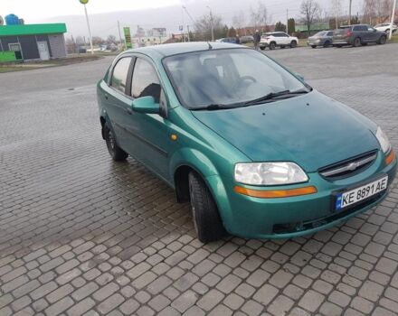 Зеленый Шевроле Авео, объемом двигателя 1.5 л и пробегом 240 тыс. км за 2500 $, фото 2 на Automoto.ua