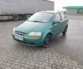 Зеленый Шевроле Авео, объемом двигателя 1.5 л и пробегом 240 тыс. км за 2500 $, фото 1 на Automoto.ua