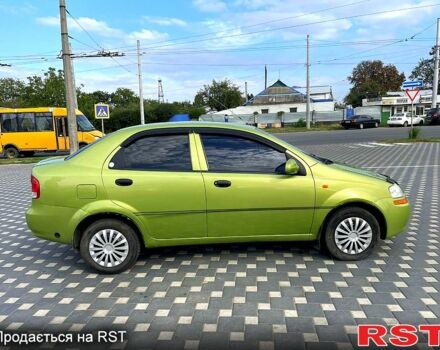 Зеленый Шевроле Авео, объемом двигателя 1.5 л и пробегом 250 тыс. км за 2600 $, фото 5 на Automoto.ua