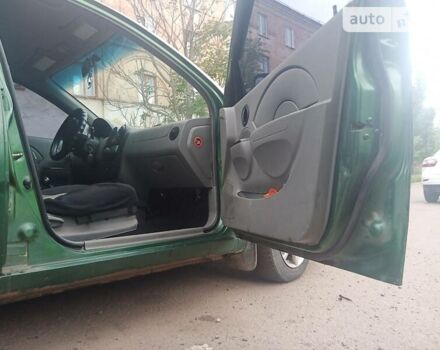 Зеленый Шевроле Авео, объемом двигателя 1.5 л и пробегом 305 тыс. км за 2000 $, фото 20 на Automoto.ua