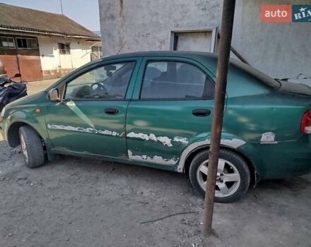 Зеленый Шевроле Авео, объемом двигателя 1.5 л и пробегом 214 тыс. км за 1900 $, фото 1 на Automoto.ua