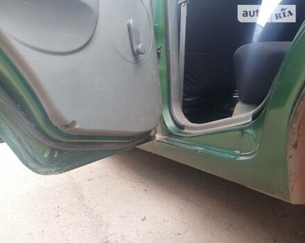 Зеленый Шевроле Авео, объемом двигателя 1.5 л и пробегом 305 тыс. км за 2000 $, фото 6 на Automoto.ua