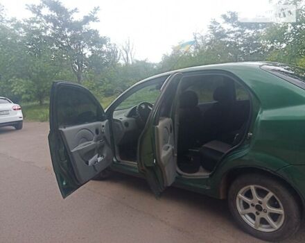 Зеленый Шевроле Авео, объемом двигателя 1.5 л и пробегом 305 тыс. км за 2000 $, фото 5 на Automoto.ua