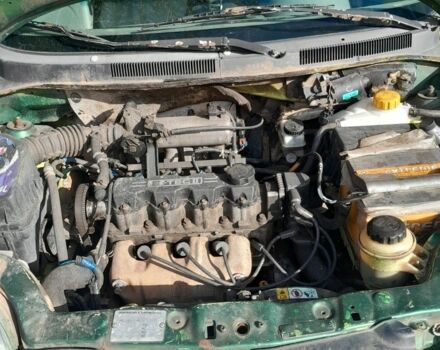 Зеленый Шевроле Авео, объемом двигателя 1.5 л и пробегом 350 тыс. км за 2000 $, фото 6 на Automoto.ua