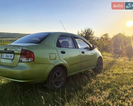 Зеленый Шевроле Авео, объемом двигателя 1.5 л и пробегом 288 тыс. км за 2700 $, фото 1 на Automoto.ua