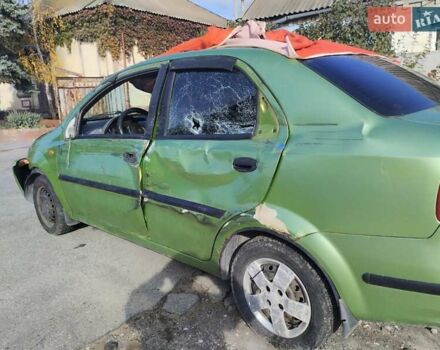 Зеленый Шевроле Авео, объемом двигателя 1.5 л и пробегом 100 тыс. км за 1300 $, фото 6 на Automoto.ua