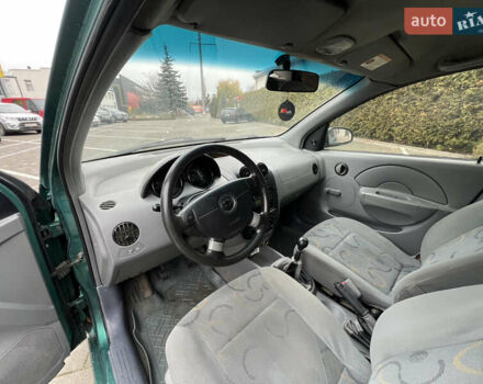 Зелений Шевроле Авео, об'ємом двигуна 1.5 л та пробігом 300 тис. км за 2350 $, фото 25 на Automoto.ua