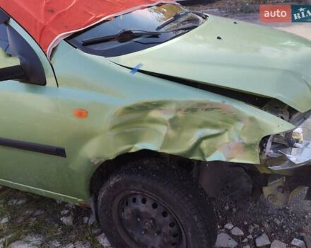 Зеленый Шевроле Авео, объемом двигателя 1.5 л и пробегом 100 тыс. км за 1300 $, фото 4 на Automoto.ua