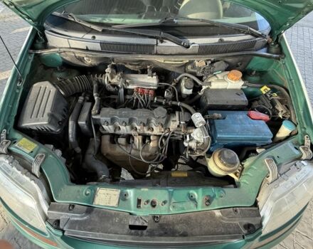 Зеленый Шевроле Авео, объемом двигателя 1.5 л и пробегом 308 тыс. км за 2250 $, фото 3 на Automoto.ua