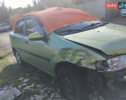 Зеленый Шевроле Авео, объемом двигателя 1.5 л и пробегом 100 тыс. км за 1300 $, фото 1 на Automoto.ua