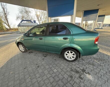 Зеленый Шевроле Авео, объемом двигателя 1.5 л и пробегом 308 тыс. км за 2250 $, фото 2 на Automoto.ua