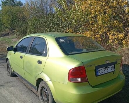Зеленый Шевроле Авео, объемом двигателя 1.5 л и пробегом 280 тыс. км за 1500 $, фото 1 на Automoto.ua