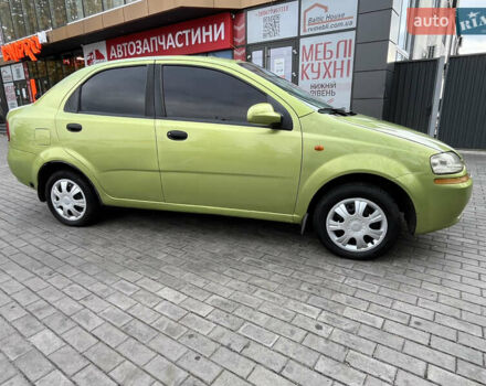 Зелений Шевроле Авео, об'ємом двигуна 1.5 л та пробігом 40 тис. км за 2400 $, фото 4 на Automoto.ua