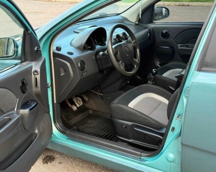Зелений Шевроле Авео, об'ємом двигуна 1.5 л та пробігом 285 тис. км за 3200 $, фото 5 на Automoto.ua