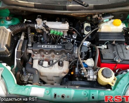 Зеленый Шевроле Авео, объемом двигателя 1.5 л и пробегом 230 тыс. км за 3200 $, фото 2 на Automoto.ua