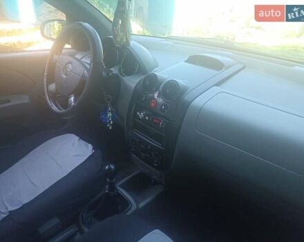 Зеленый Шевроле Авео, объемом двигателя 1.5 л и пробегом 250 тыс. км за 1400 $, фото 1 на Automoto.ua