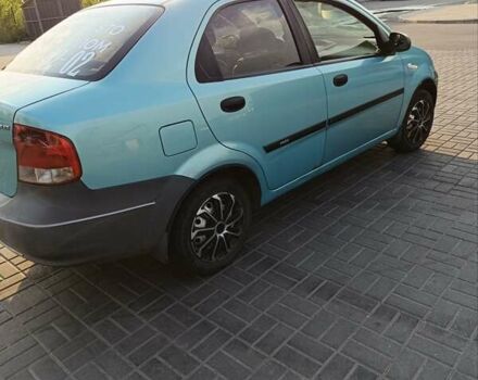 Зеленый Шевроле Авео, объемом двигателя 1.5 л и пробегом 162 тыс. км за 2000 $, фото 5 на Automoto.ua